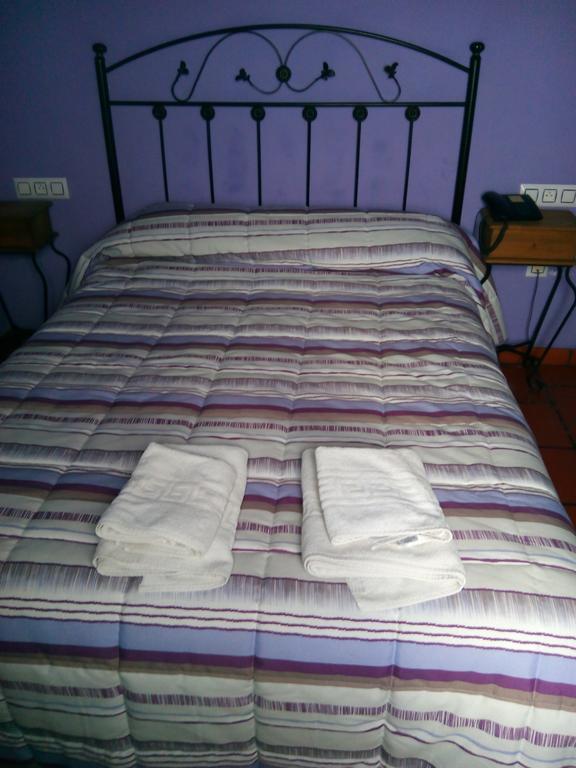 Hostal Venta Liara Allepuz Exterior foto
