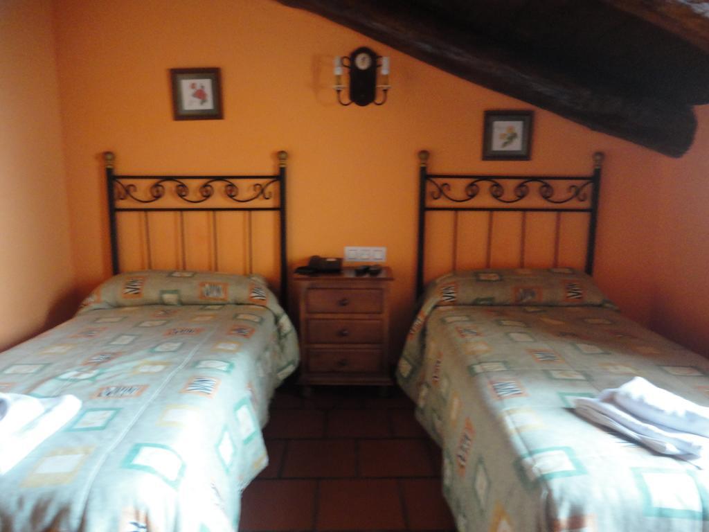 Hostal Venta Liara Allepuz Exterior foto