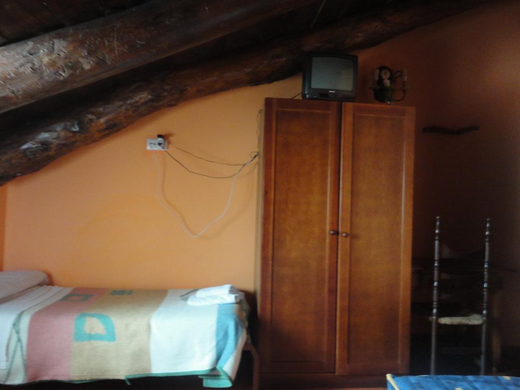 Hostal Venta Liara Allepuz Zimmer foto